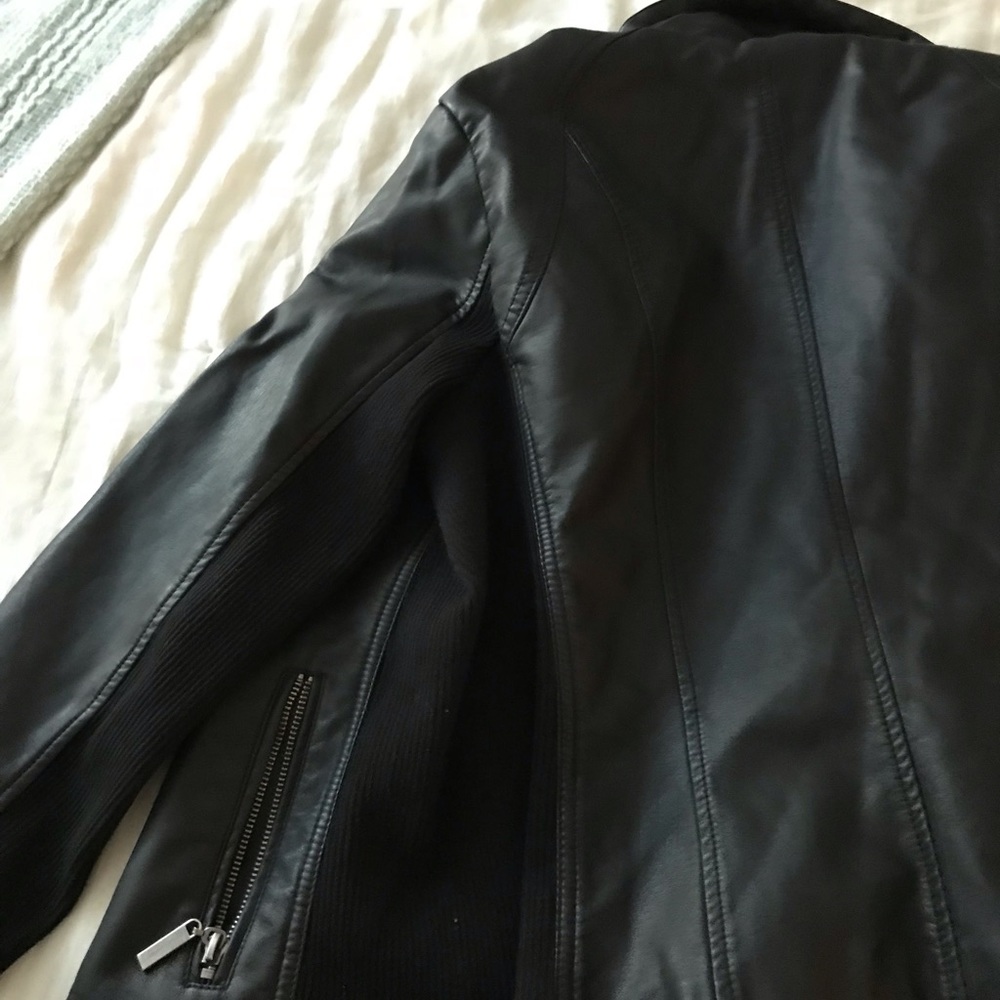 Adorable leather jacket! - Picture 4 of 4